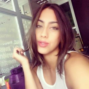 Meet your Posher, Daniela